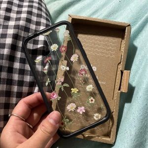 🌙SALE🌙 NEW iPhone 12 Pela Case